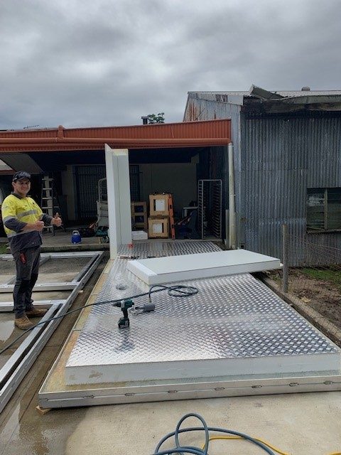 ALPHACOOL CUSTOM COMMERCIAL REFRIGERATION